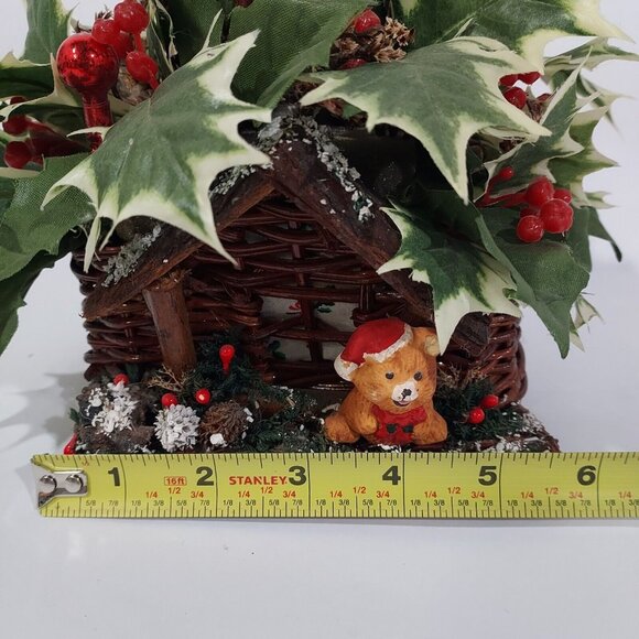 Kitch Wood Basket Cabin Decorative Winter Christmas Scene 6"x 4" x 8" tall - Picture 11 of 12